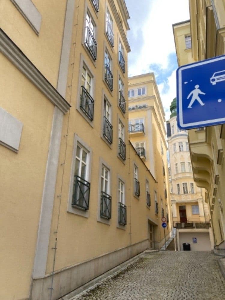 garage to rent, 15 m², Mariánské Lázně, Karlovarský Region garage to rent, 15 m², Mariánské Lázně, Karlovarský Region