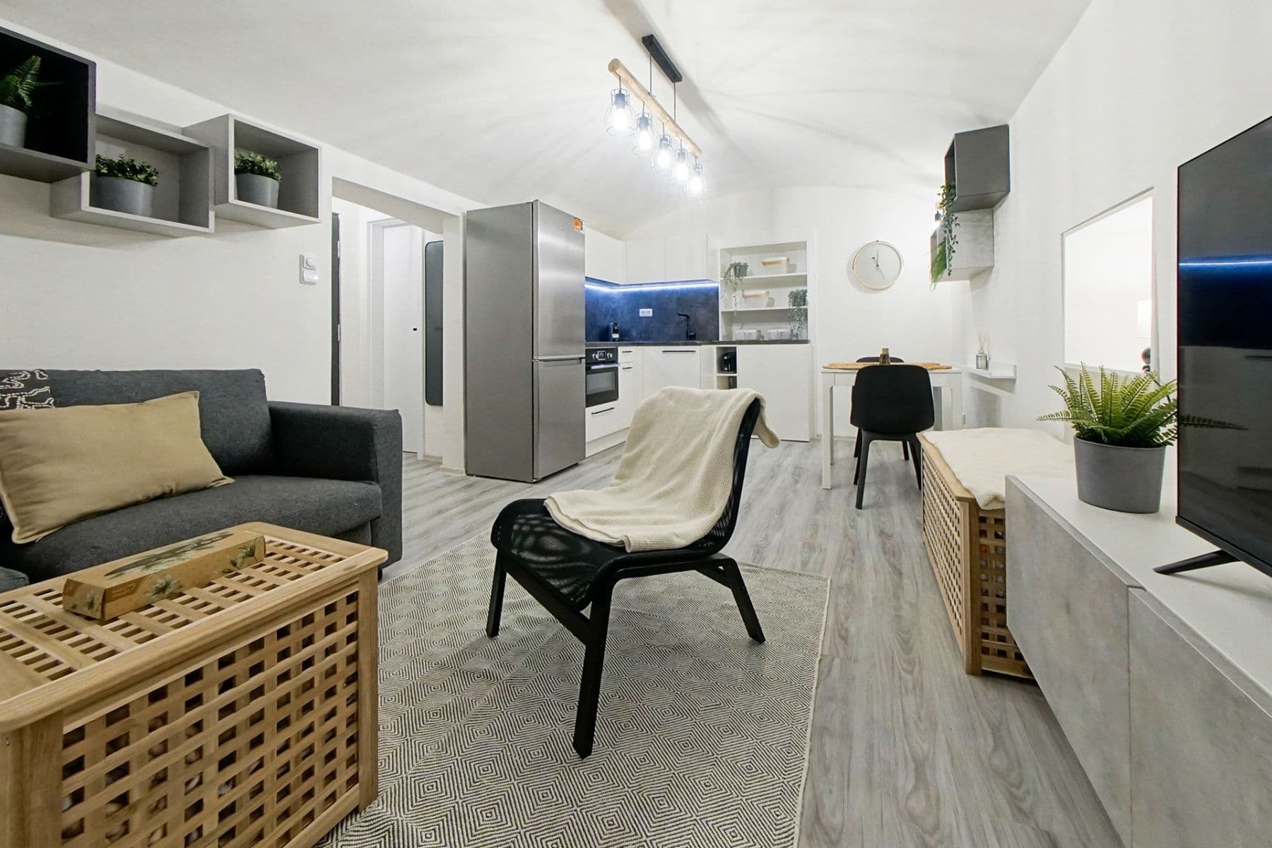 1 bedroom with open-plan kitchen flat to rent, 21 m², Holandská, Prague, Prague 1 bedroom with open-plan kitchen flat to rent, 21 m², Holandská, Prague, Prague