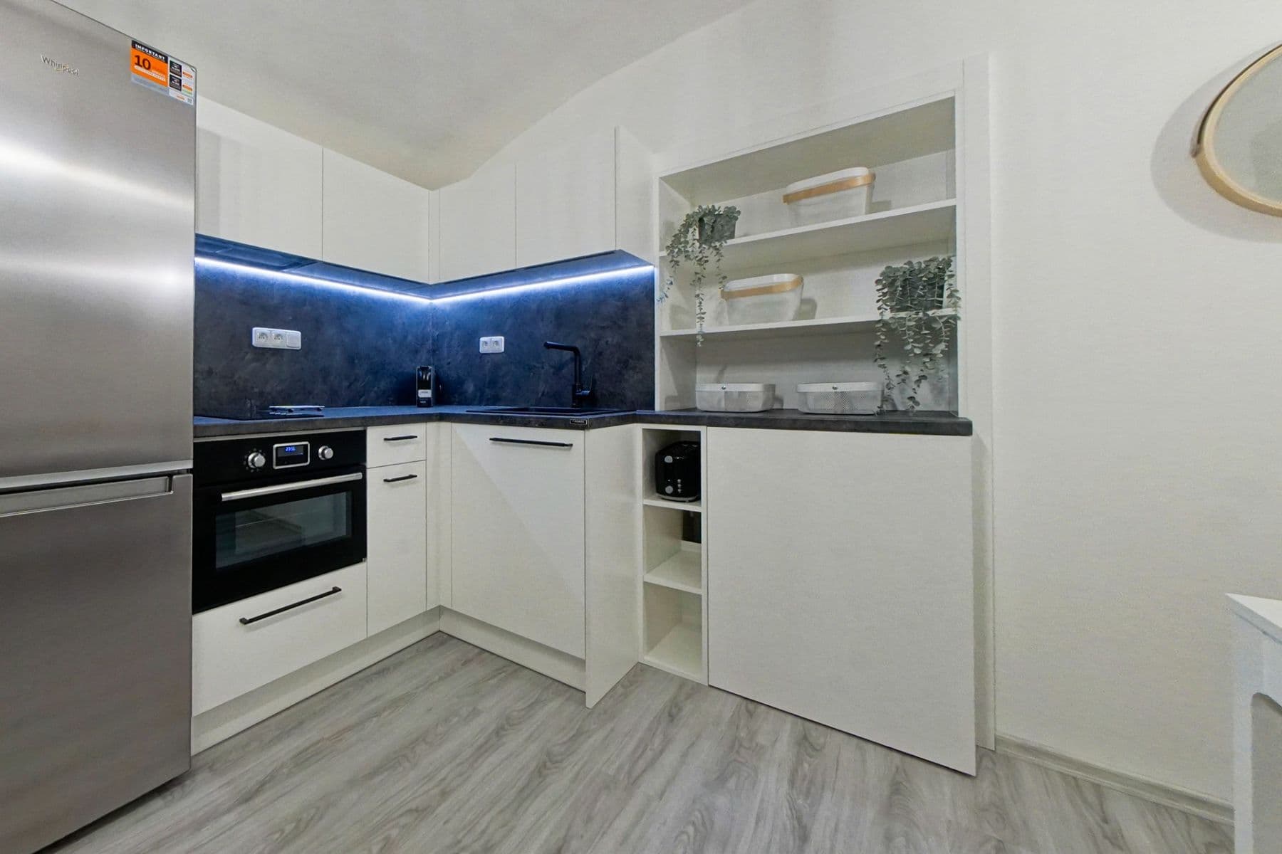 1 bedroom with open-plan kitchen flat to rent, 21 m², Holandská, Prague, Prague 1 bedroom with open-plan kitchen flat to rent, 21 m², Holandská, Prague, Prague