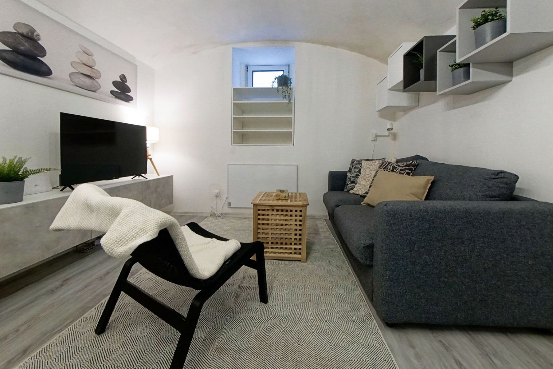 1 bedroom with open-plan kitchen flat to rent, 21 m², Holandská, Prague, Prague 1 bedroom with open-plan kitchen flat to rent, 21 m², Holandská, Prague, Prague