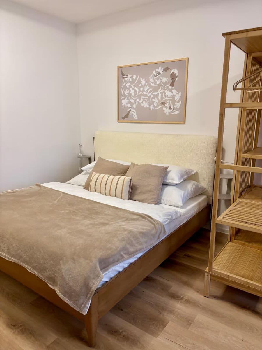 Studio flat to rent, 34 m², Dělnická, Prague, Prague Studio flat to rent, 34 m², Dělnická, Prague, Prague