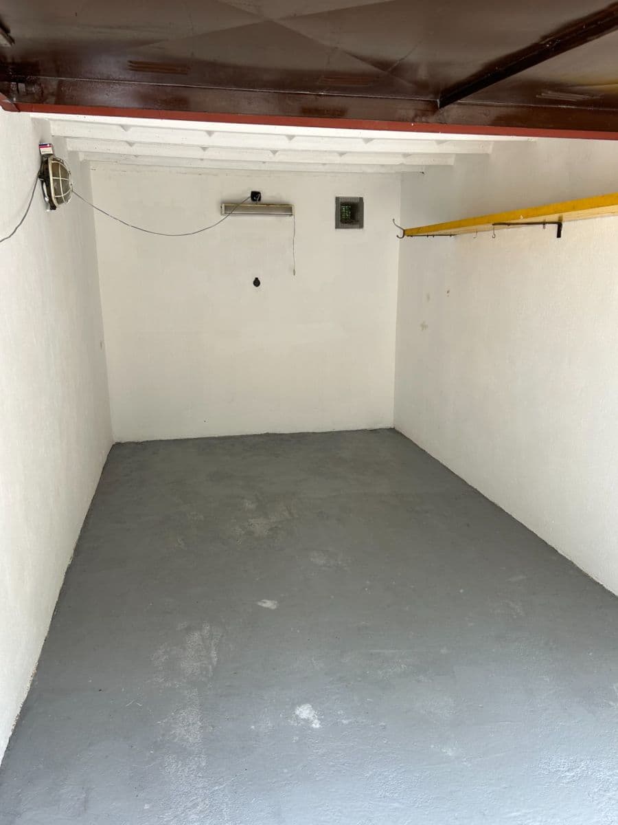 garage to rent, 15 m², Horní, Brno, Jihomoravský Region garage to rent, 15 m², Horní, Brno, Jihomoravský Region