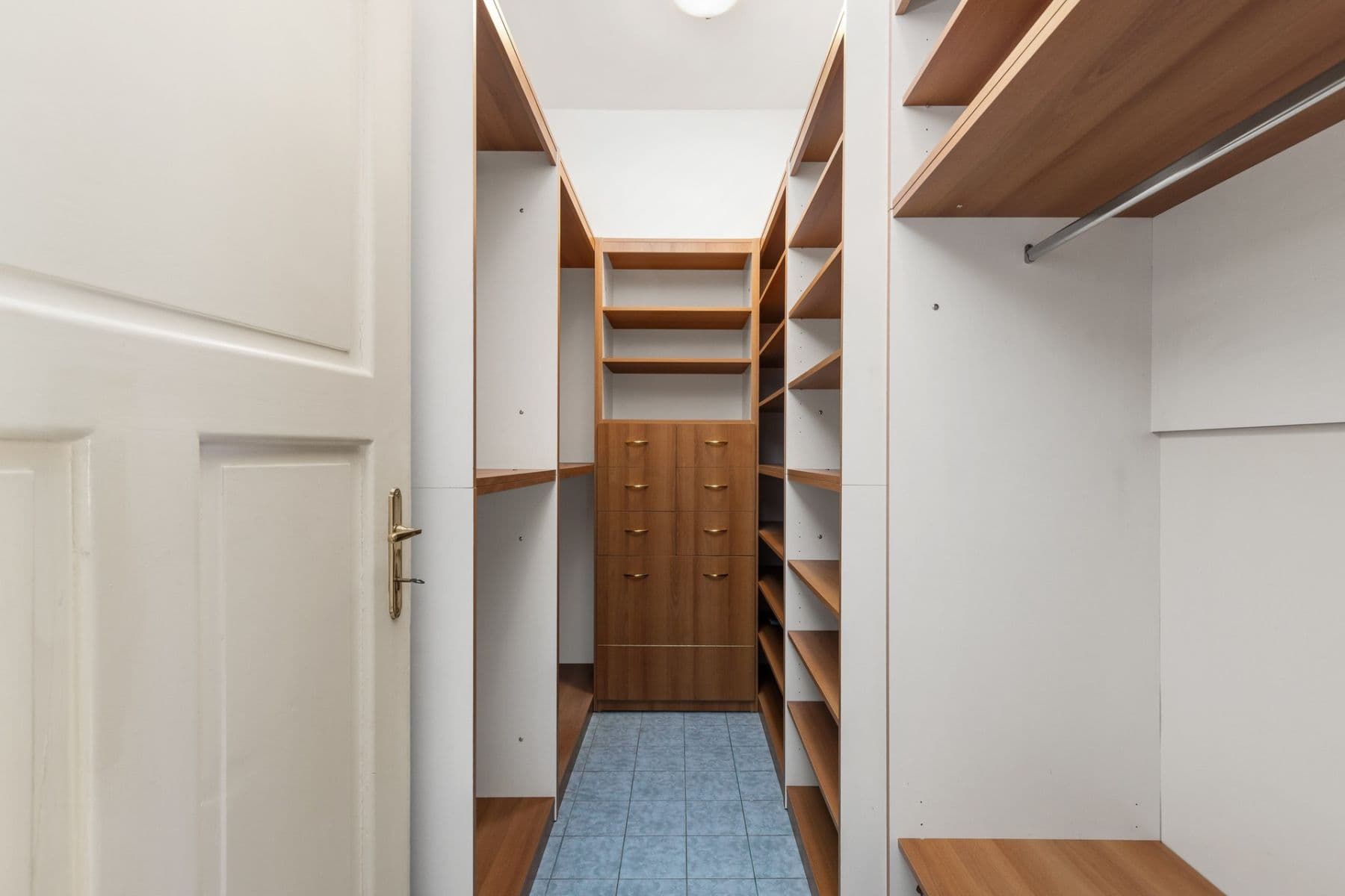 2 bedroom with open-plan kitchen flat to rent, 104 m², dr. Zikmunda Wintra, Prague, Prague 2 bedroom with open-plan kitchen flat to rent, 104 m², dr. Zikmunda Wintra, Prague, Prague