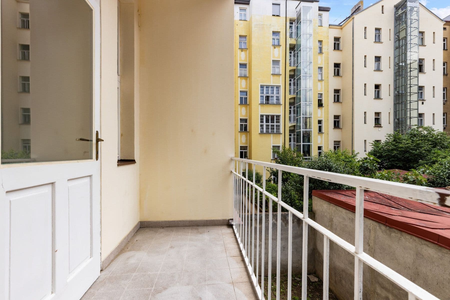 2 bedroom with open-plan kitchen flat to rent, 104 m², dr. Zikmunda Wintra, Prague, Prague 2 bedroom with open-plan kitchen flat to rent, 104 m², dr. Zikmunda Wintra, Prague, Prague