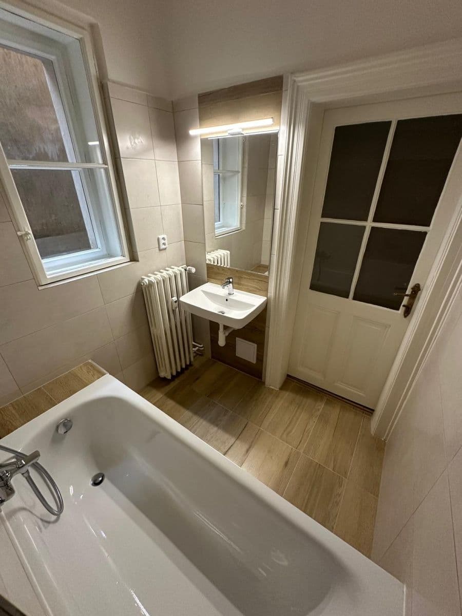 2 bedroom with open-plan kitchen flat to rent, 72 m², Soukenická, Prague, Prague 2 bedroom with open-plan kitchen flat to rent, 72 m², Soukenická, Prague, Prague