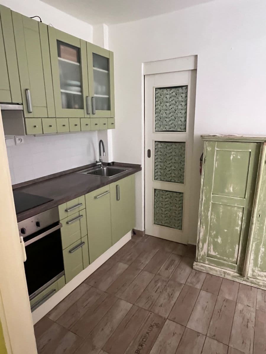 Studio flat to rent, 35 m², Veletržní, Prague, Prague Studio flat to rent, 35 m², Veletržní, Prague, Prague