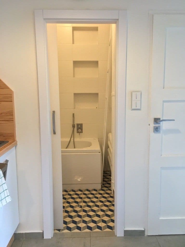 1 bedroom with open-plan kitchen flat to rent, 42 m², Jakutská, Prague, Prague 1 bedroom with open-plan kitchen flat to rent, 42 m², Jakutská, Prague, Prague