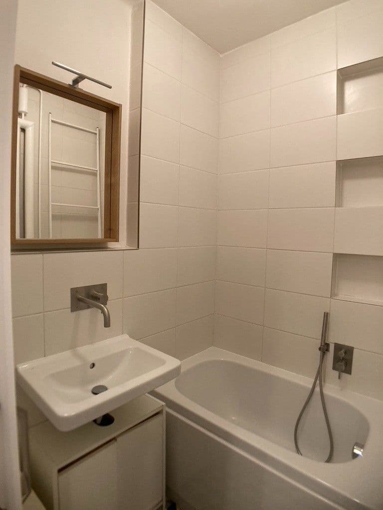 1 bedroom with open-plan kitchen flat to rent, 42 m², Jakutská, Prague, Prague 1 bedroom with open-plan kitchen flat to rent, 42 m², Jakutská, Prague, Prague