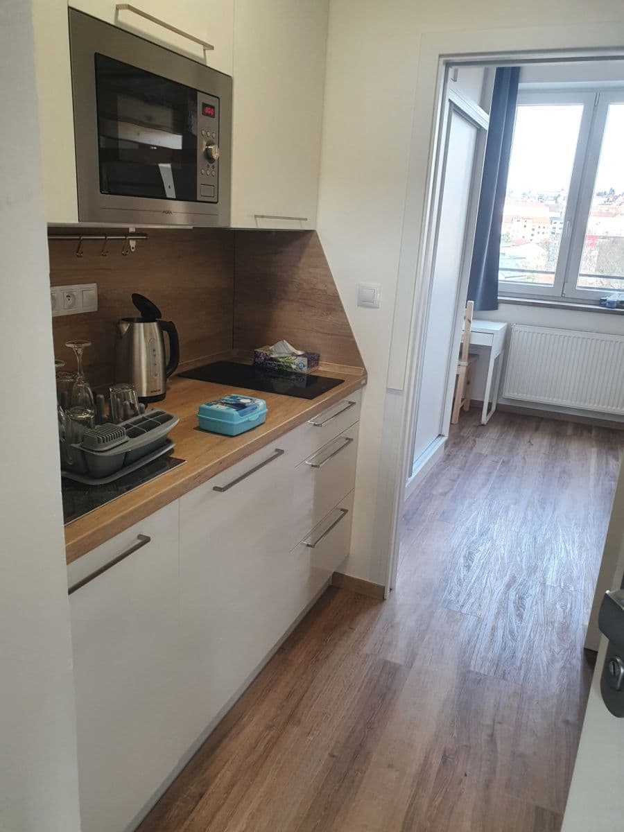 Studio flat to rent, 21 m², náměstí Dr. Václava Holého, Prague, Prague Studio flat to rent, 21 m², náměstí Dr. Václava Holého, Prague, Prague