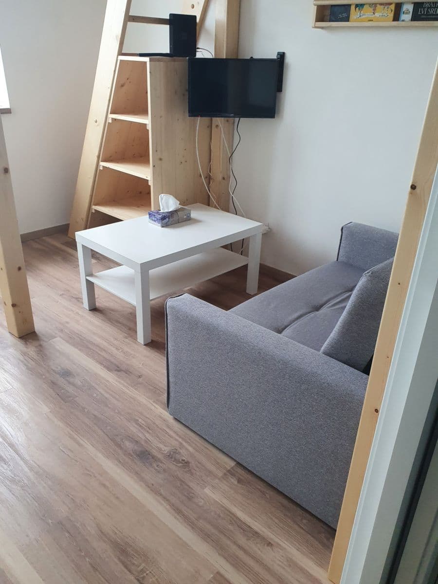 Studio flat to rent, 21 m², náměstí Dr. Václava Holého, Prague, Prague Studio flat to rent, 21 m², náměstí Dr. Václava Holého, Prague, Prague