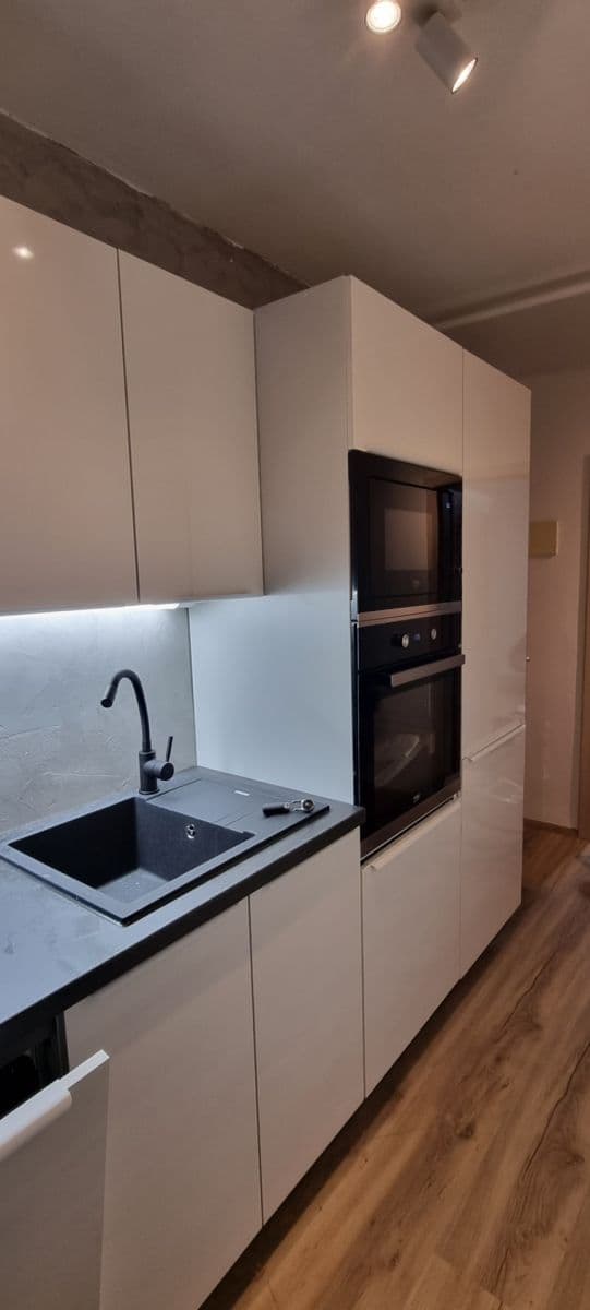 3 bedroom flat to rent, 61 m², Javorová, Hustopeče, Jihomoravský Region 3 bedroom flat to rent, 61 m², Javorová, Hustopeče, Jihomoravský Region