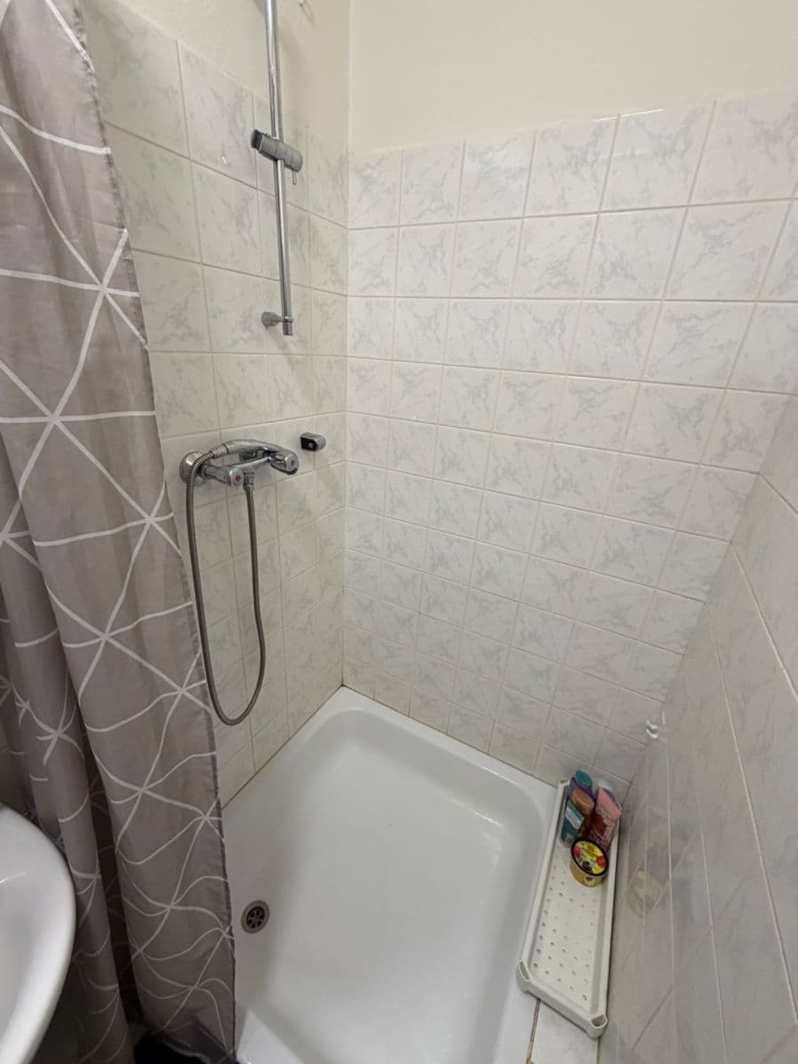 Studio flat to rent, 25 m², Jahodová, Prague, Prague Studio flat to rent, 25 m², Jahodová, Prague, Prague