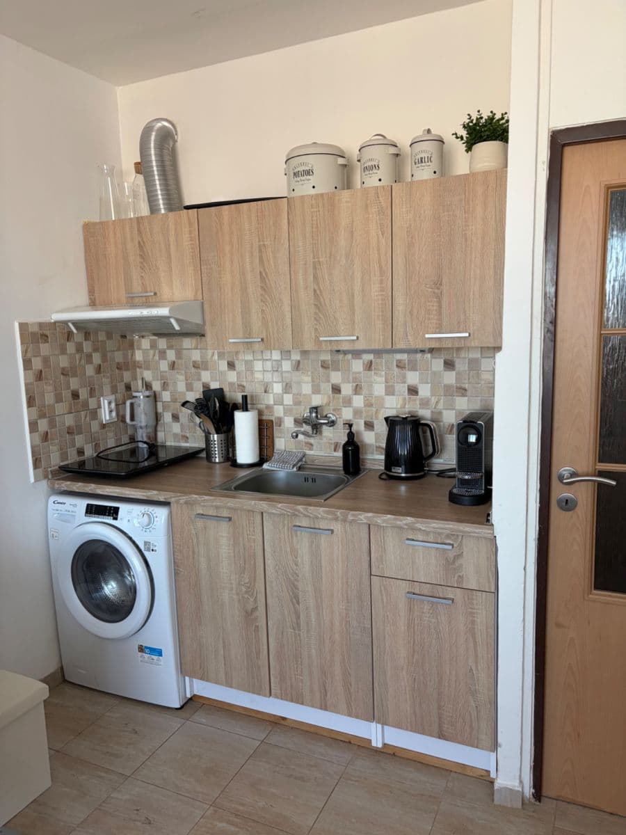 Studio flat to rent, 25 m², Jahodová, Prague, Prague Studio flat to rent, 25 m², Jahodová, Prague, Prague