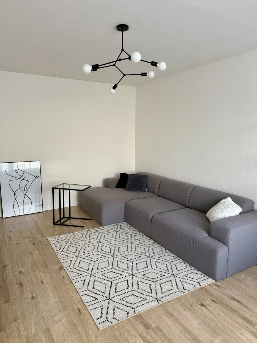 4 bedroom flat to rent, 84 m², Bzenecká, Plzeň, Plzeňský Region 4 bedroom flat to rent, 84 m², Bzenecká, Plzeň, Plzeňský Region