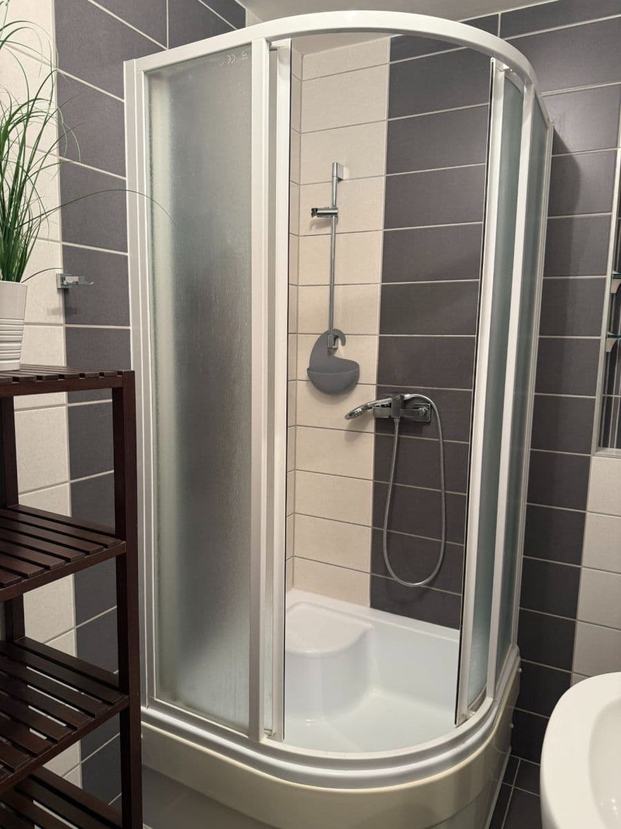 4 bedroom flat to rent, 84 m², Bzenecká, Plzeň, Plzeňský Region 4 bedroom flat to rent, 84 m², Bzenecká, Plzeň, Plzeňský Region