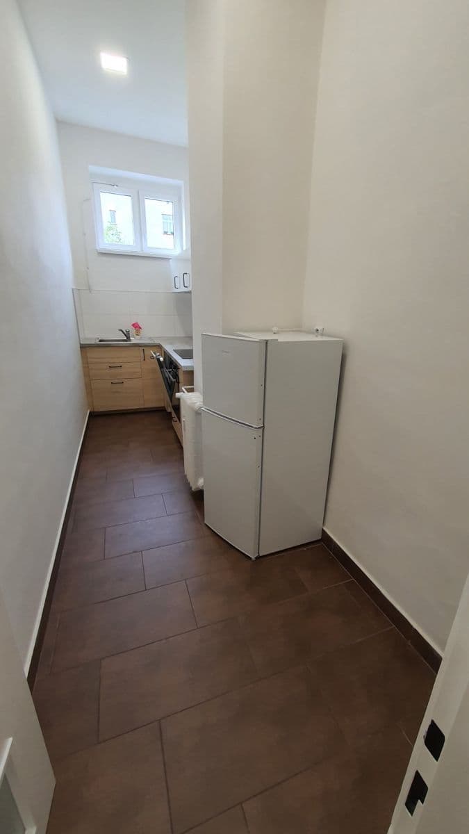 3 bedroom flat to rent, 76 m², Svatoslavova, Prague, Prague 3 bedroom flat to rent, 76 m², Svatoslavova, Prague, Prague