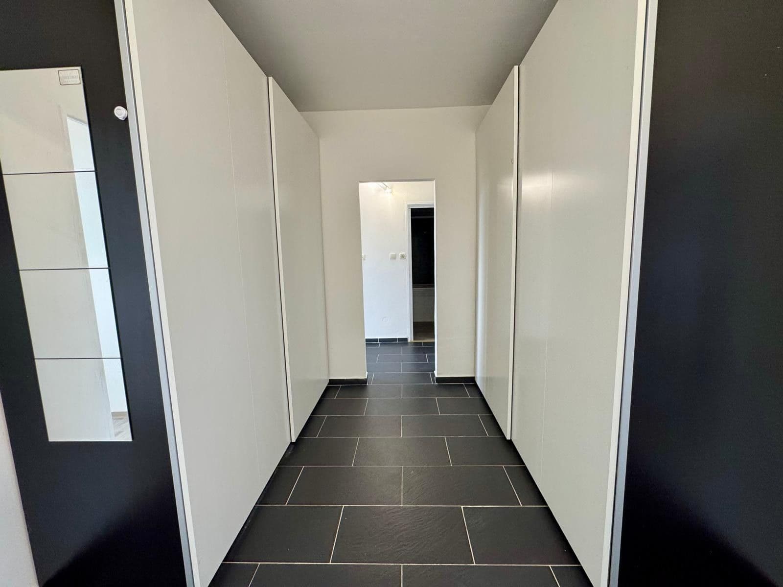 4 bedroom with open-plan kitchen flat to rent, 89 m², Turistická, Plzeň, Plzeňský Region 4 bedroom with open-plan kitchen flat to rent, 89 m², Turistická, Plzeň, Plzeňský Region