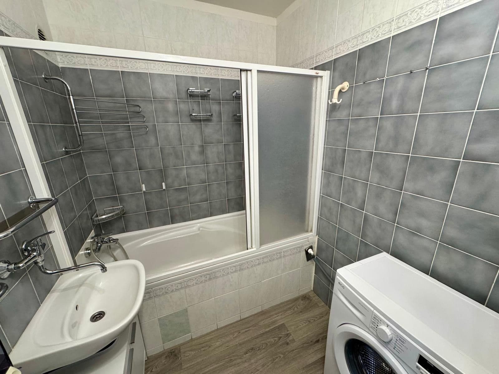 4 bedroom with open-plan kitchen flat to rent, 89 m², Turistická, Plzeň, Plzeňský Region 4 bedroom with open-plan kitchen flat to rent, 89 m², Turistická, Plzeň, Plzeňský Region