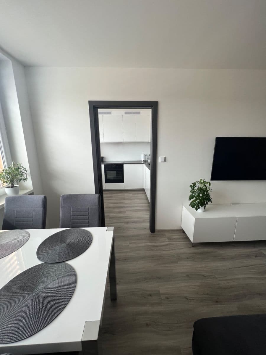 2 bedroom flat to rent, 52 m², Francouzská, Kladno, Středočeský Region 2 bedroom flat to rent, 52 m², Francouzská, Kladno, Středočeský Region