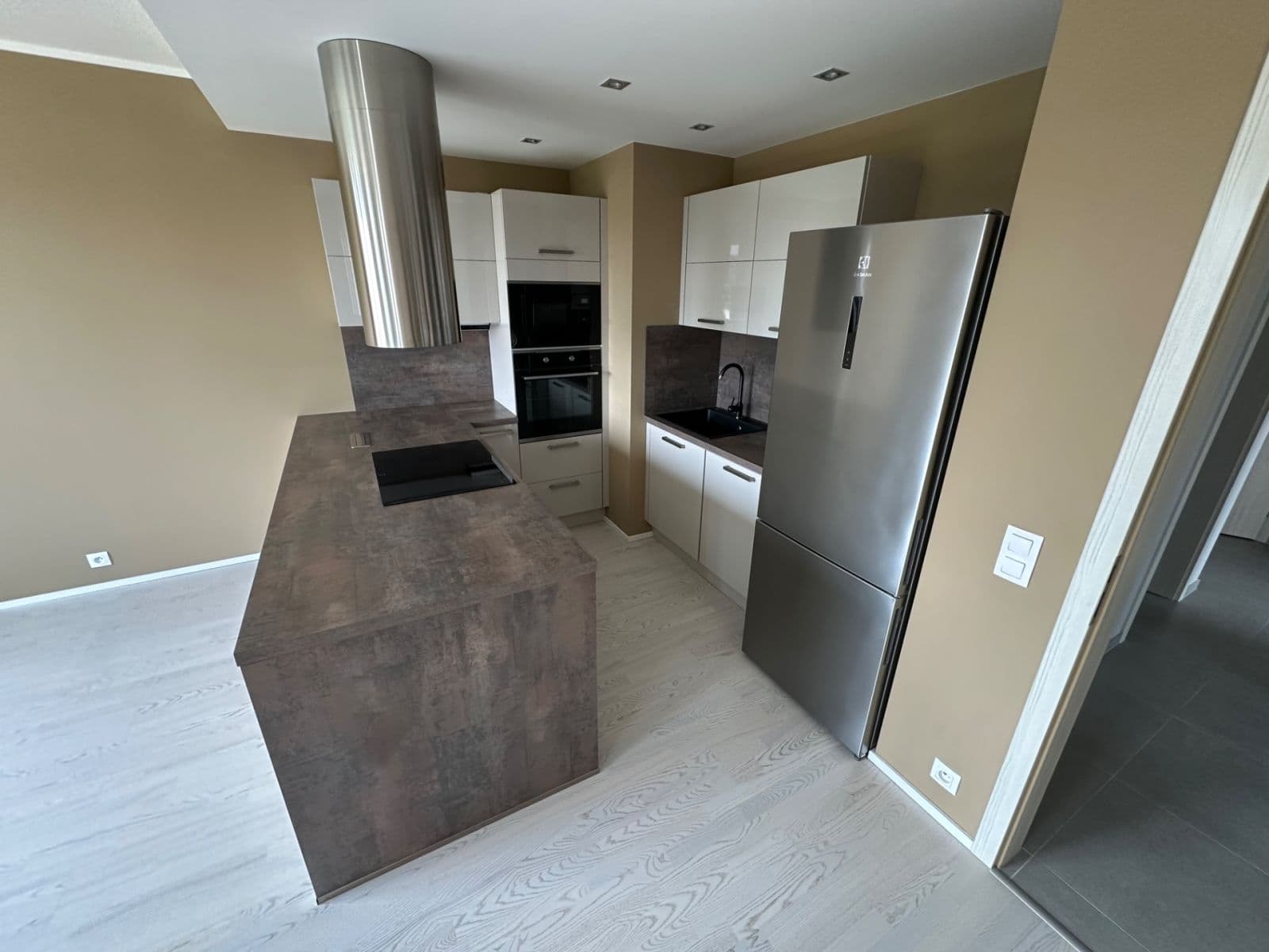2 bedroom with open-plan kitchen flat for sale, 75 m², Waltariho, Prague, Prague 2 bedroom with open-plan kitchen flat for sale, 75 m², Waltariho, Prague, Prague