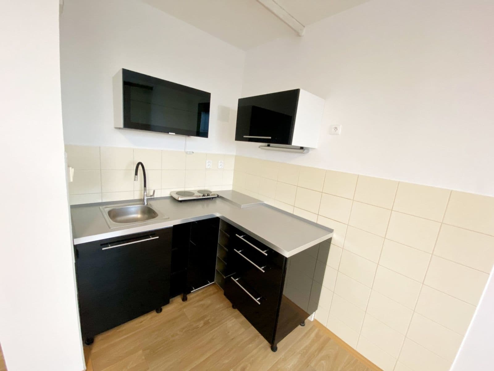 1 bedroom with open-plan kitchen flat to rent, 45 m², Vazovova, Prague, Prague 1 bedroom with open-plan kitchen flat to rent, 45 m², Vazovova, Prague, Prague