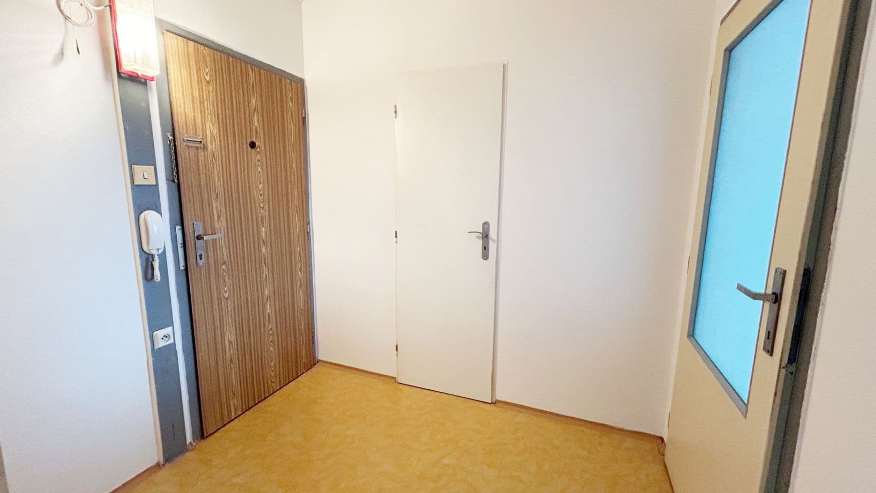 1 bedroom with open-plan kitchen flat to rent, 45 m², Vazovova, Prague, Prague 1 bedroom with open-plan kitchen flat to rent, 45 m², Vazovova, Prague, Prague