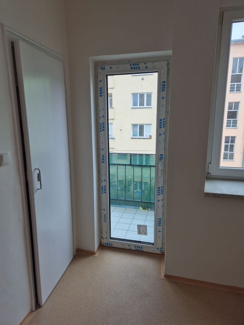 1 bedroom with open-plan kitchen flat to rent, 52 m², Střední, Brno, Jihomoravský Region 1 bedroom with open-plan kitchen flat to rent, 52 m², Střední, Brno, Jihomoravský Region