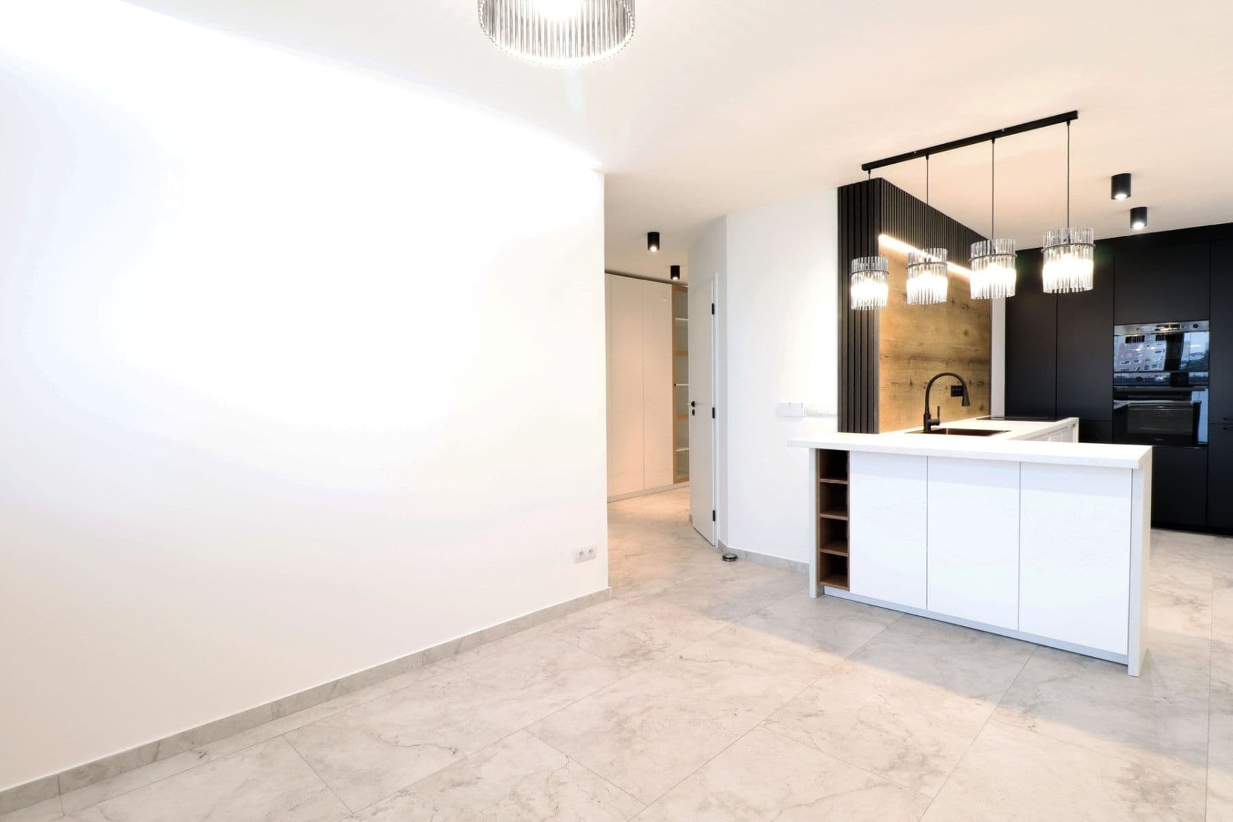 1 bedroom with open-plan kitchen flat to rent, 43 m², Kurčatovova, Prague, Prague 1 bedroom with open-plan kitchen flat to rent, 43 m², Kurčatovova, Prague, Prague