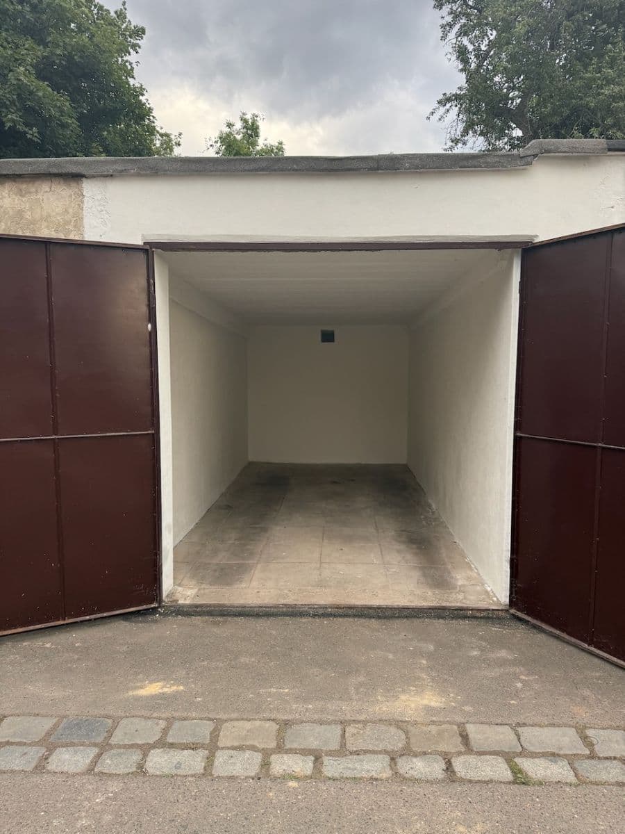 garage to rent, 16 m², Prague, Prague garage to rent, 16 m², Prague, Prague