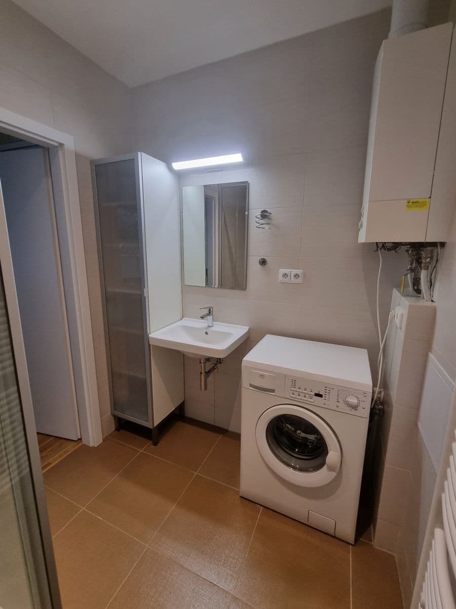 Studio flat to rent, 35 m², Habrová, Měšice, Středočeský Region Studio flat to rent, 35 m², Habrová, Měšice, Středočeský Region