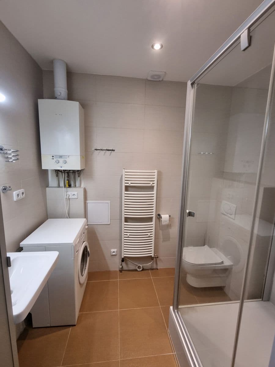 Studio flat to rent, 35 m², Habrová, Měšice, Středočeský Region Studio flat to rent, 35 m², Habrová, Měšice, Středočeský Region