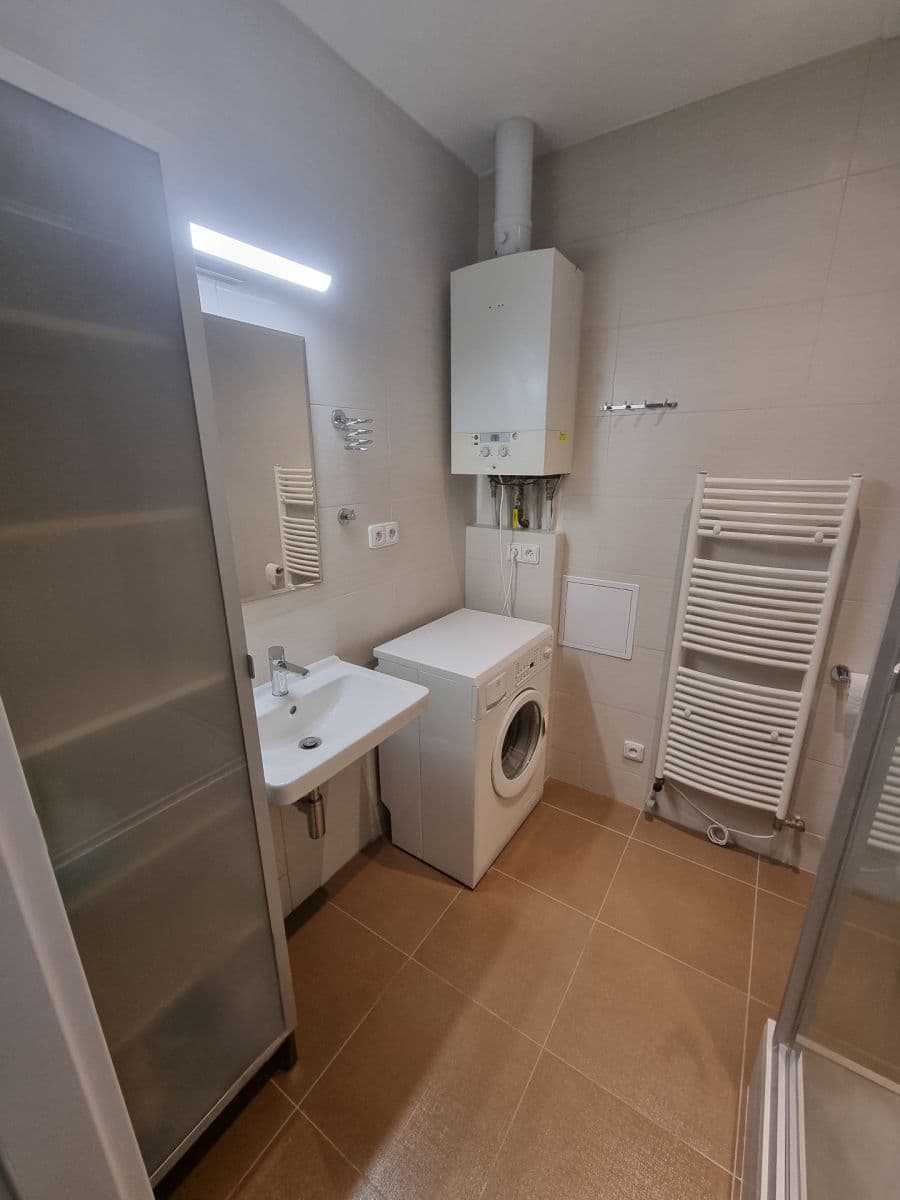 Studio flat to rent, 35 m², Habrová, Měšice, Středočeský Region Studio flat to rent, 35 m², Habrová, Měšice, Středočeský Region