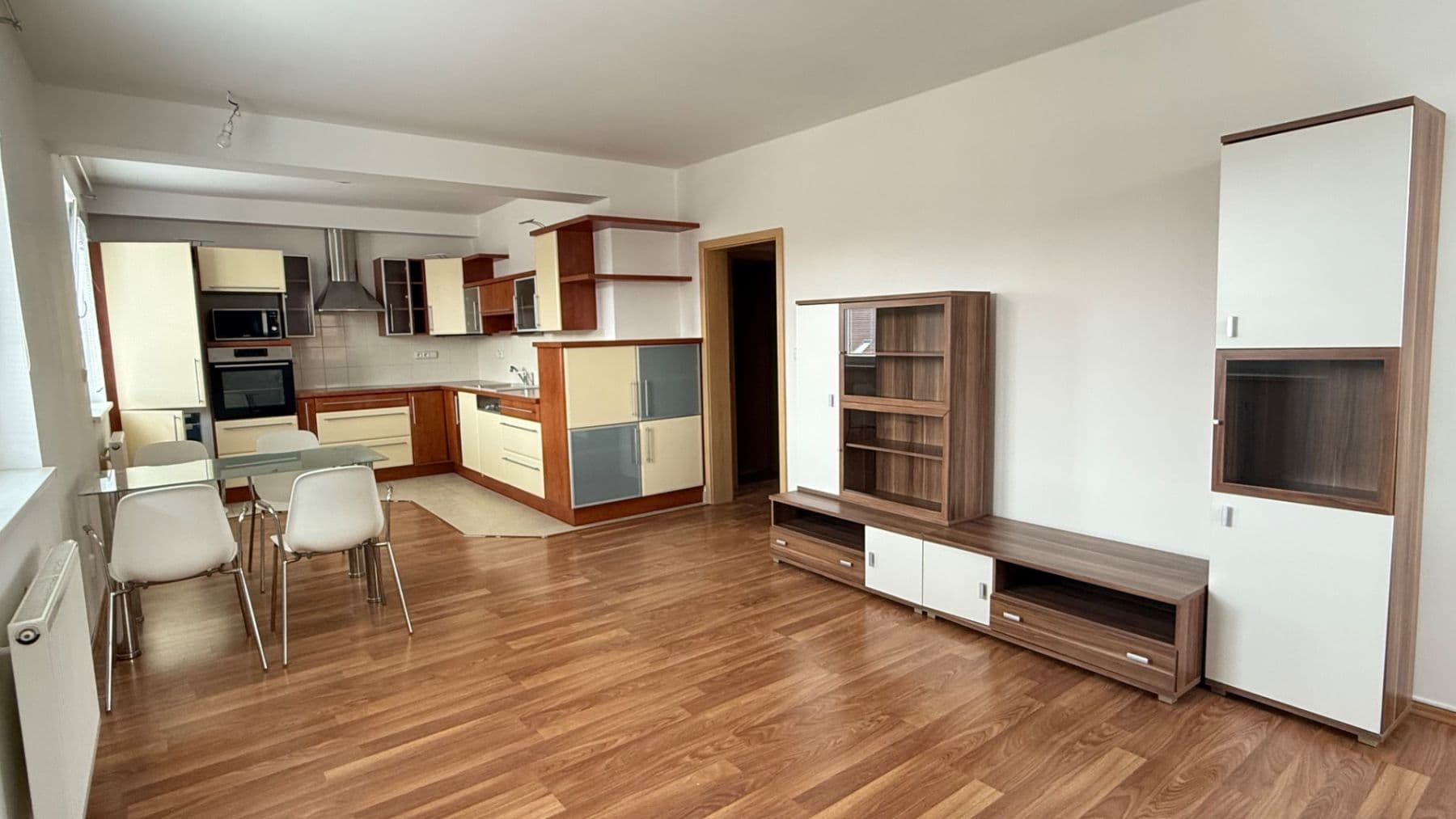 2 bedroom with open-plan kitchen flat to rent, 82 m², Formánkova, Tišnov, Jihomoravský Region 2 bedroom with open-plan kitchen flat to rent, 82 m², Formánkova, Tišnov, Jihomoravský Region