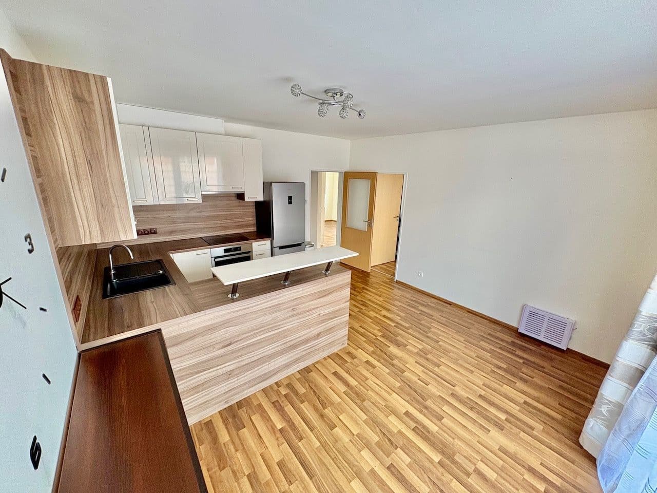 2 bedroom with open-plan kitchen flat to rent, 64 m², Ecksteinova, Chýně, Středočeský Region 2 bedroom with open-plan kitchen flat to rent, 64 m², Ecksteinova, Chýně, Středočeský Region