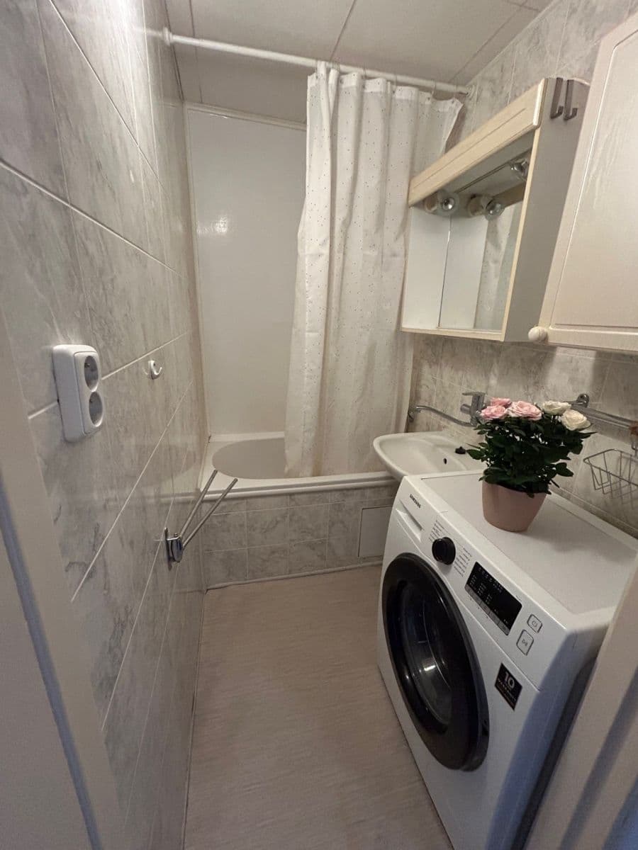 Studio flat to rent, 55 m², Poznaňská, Prague, Prague Studio flat to rent, 55 m², Poznaňská, Prague, Prague