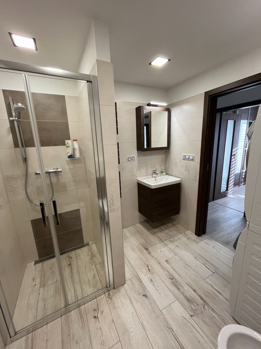 2 bedroom with open-plan kitchen flat to rent, 68 m², Březinky, Nové Město nad Metují, Královéhradecký Region 2 bedroom with open-plan kitchen flat to rent, 68 m², Březinky, Nové Město nad Metují, Královéhradecký Region