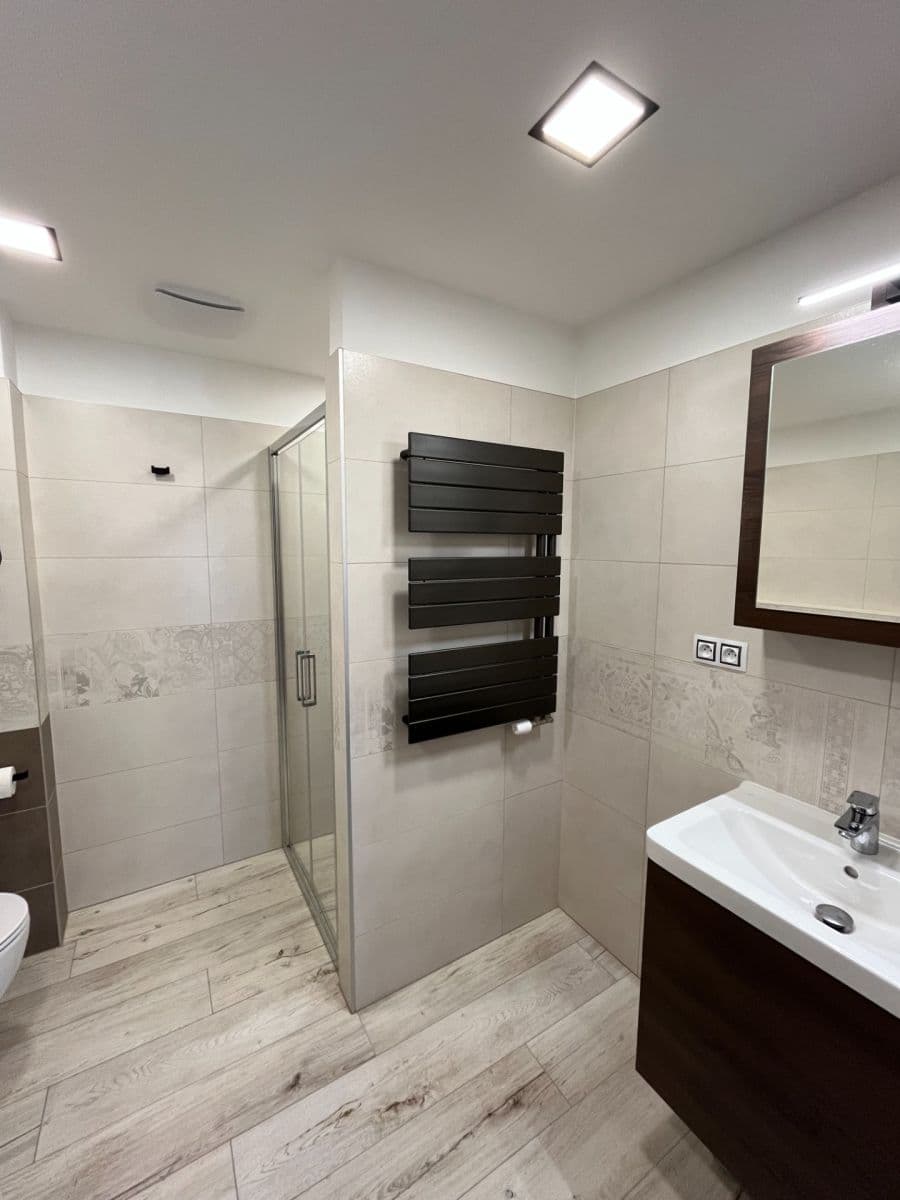 2 bedroom with open-plan kitchen flat to rent, 68 m², Březinky, Nové Město nad Metují, Královéhradecký Region 2 bedroom with open-plan kitchen flat to rent, 68 m², Březinky, Nové Město nad Metují, Královéhradecký Region