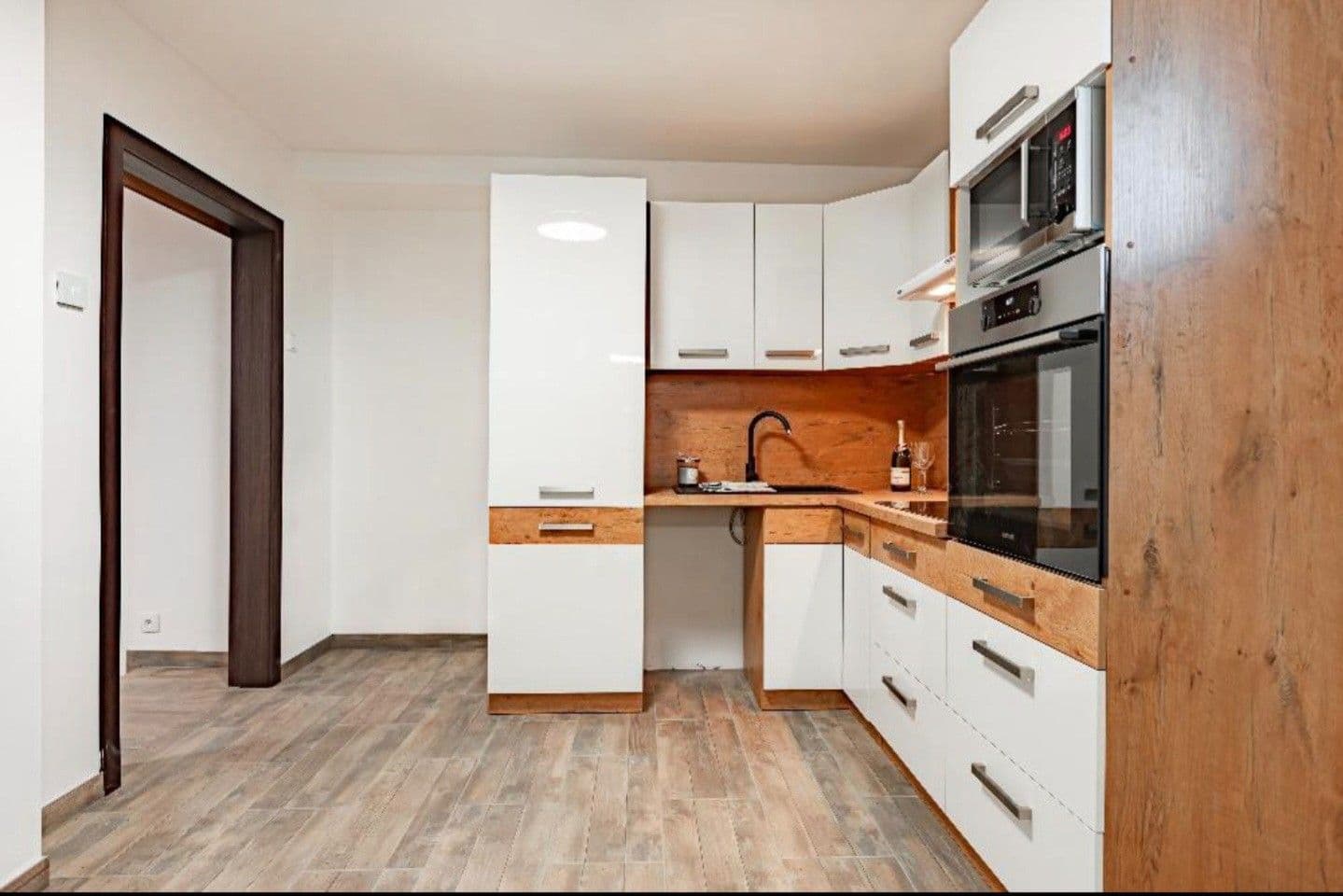 2 bedroom flat for sale, 64 m², Družstevní, Chýně, Středočeský Region 2 bedroom flat for sale, 64 m², Družstevní, Chýně, Středočeský Region