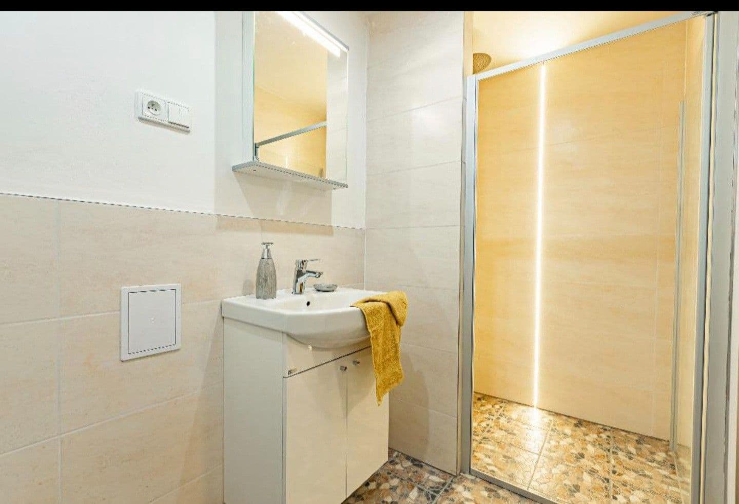 2 bedroom flat for sale, 64 m², Družstevní, Chýně, Středočeský Region 2 bedroom flat for sale, 64 m², Družstevní, Chýně, Středočeský Region