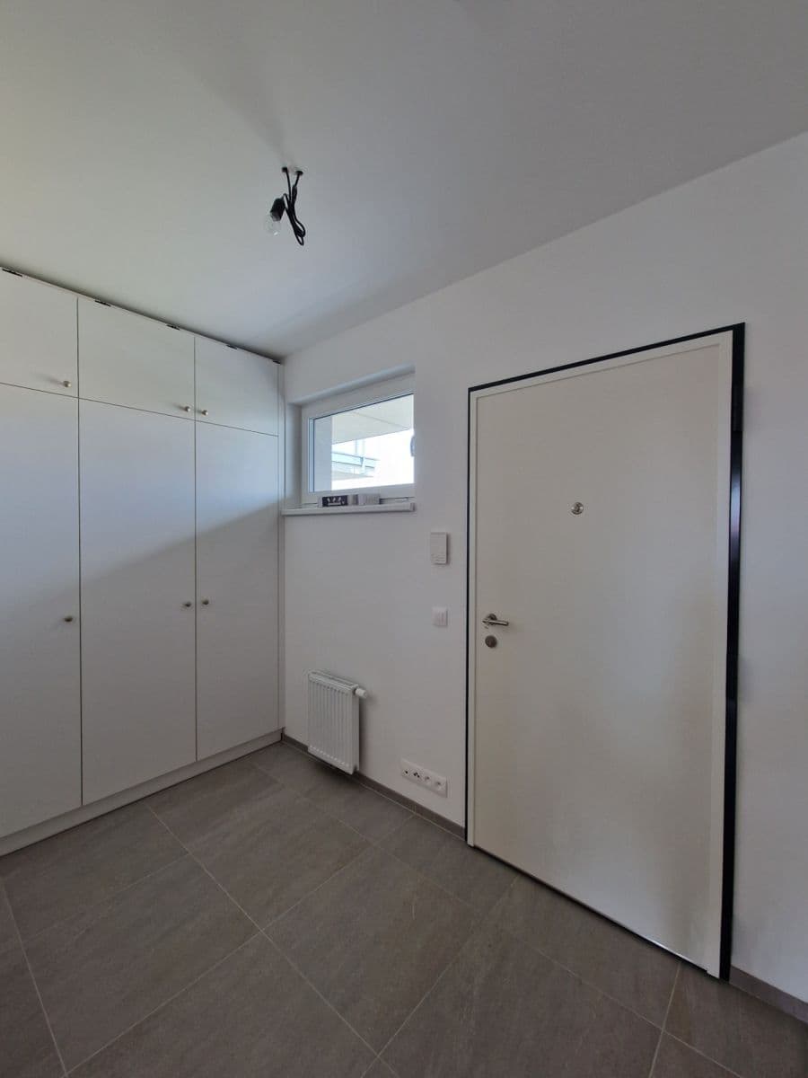 Studio flat to rent, 39 m², Milánská, Prague, Prague Studio flat to rent, 39 m², Milánská, Prague, Prague