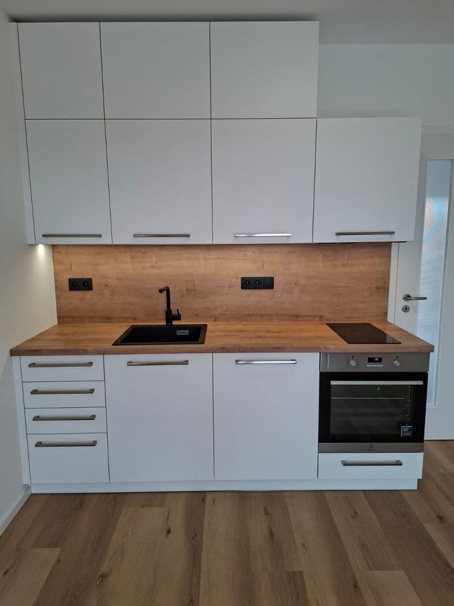 Studio flat to rent, 39 m², Milánská, Prague, Prague Studio flat to rent, 39 m², Milánská, Prague, Prague