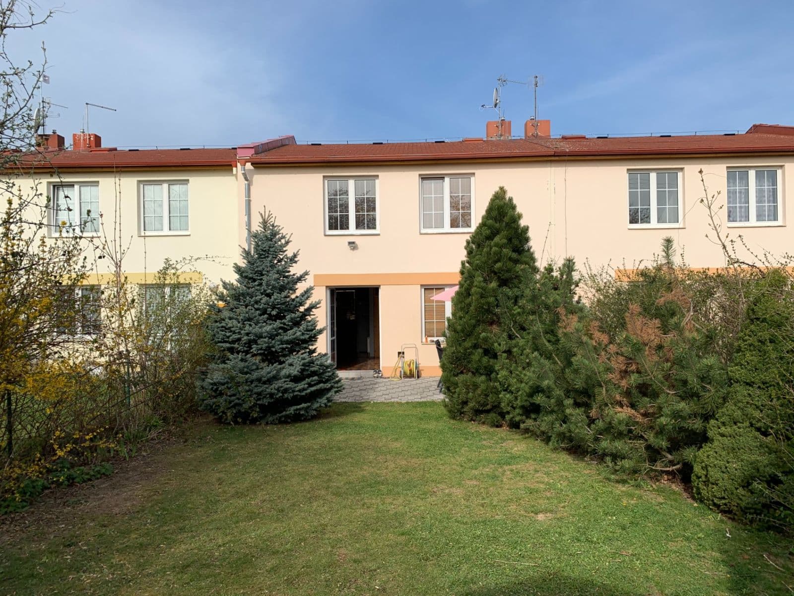 house for sale, 100 m², Na Skalce, Popovičky, Středočeský Region house for sale, 100 m², Na Skalce, Popovičky, Středočeský Region