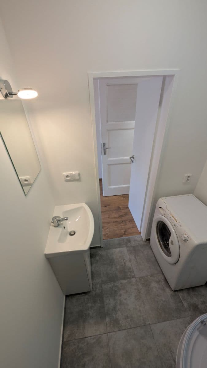 Studio flat to rent, 25 m², Slezská, Prague, Prague Studio flat to rent, 25 m², Slezská, Prague, Prague