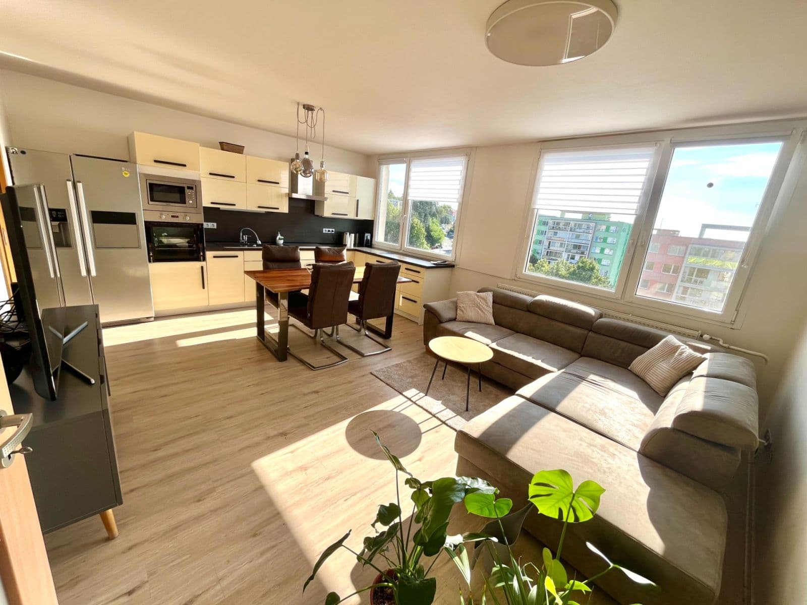 3 bedroom with open-plan kitchen flat to rent, 81 m², Písečná, Prague, Prague 3 bedroom with open-plan kitchen flat to rent, 81 m², Písečná, Prague, Prague