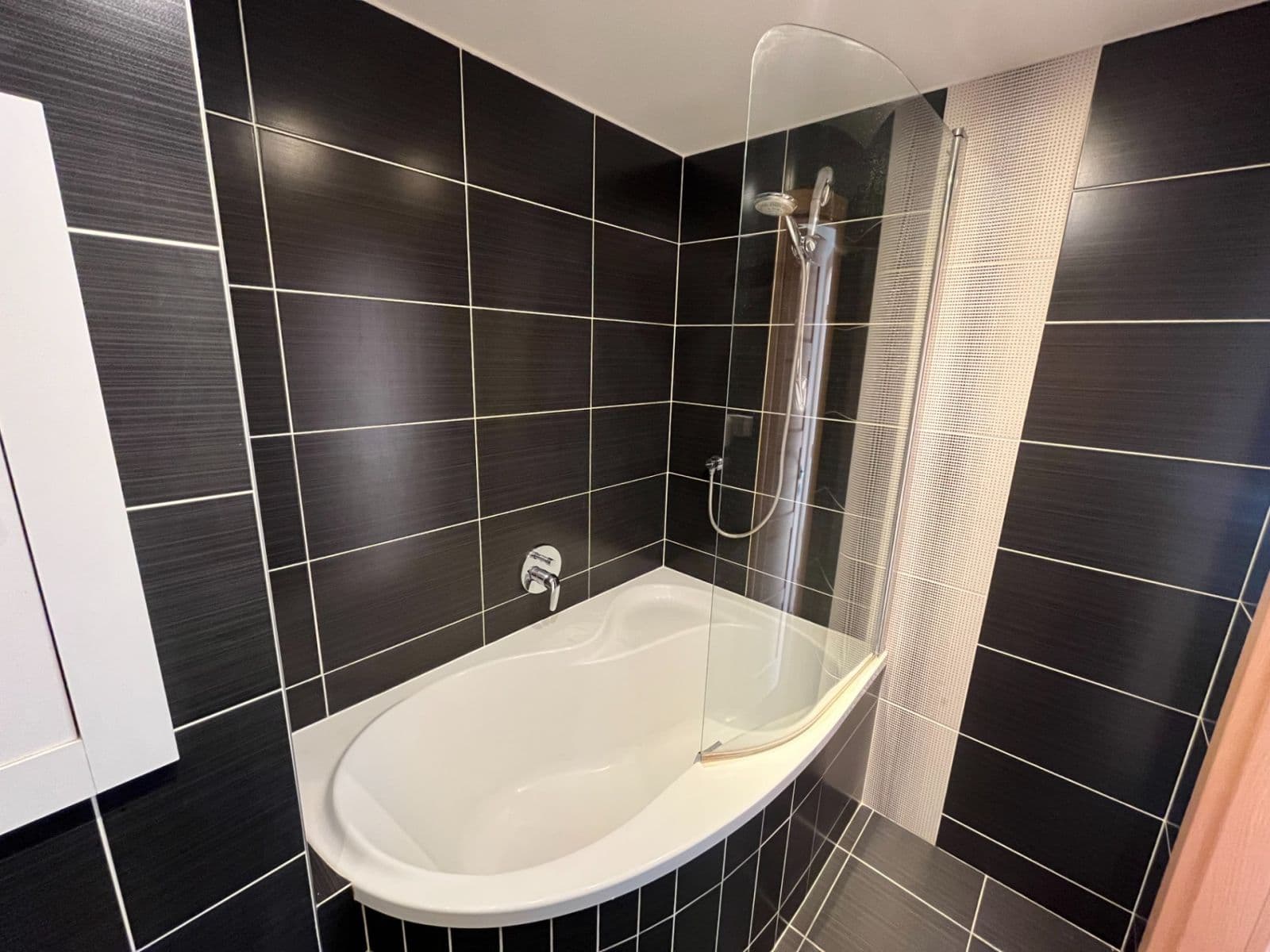 3 bedroom with open-plan kitchen flat to rent, 81 m², Písečná, Prague, Prague 3 bedroom with open-plan kitchen flat to rent, 81 m², Písečná, Prague, Prague