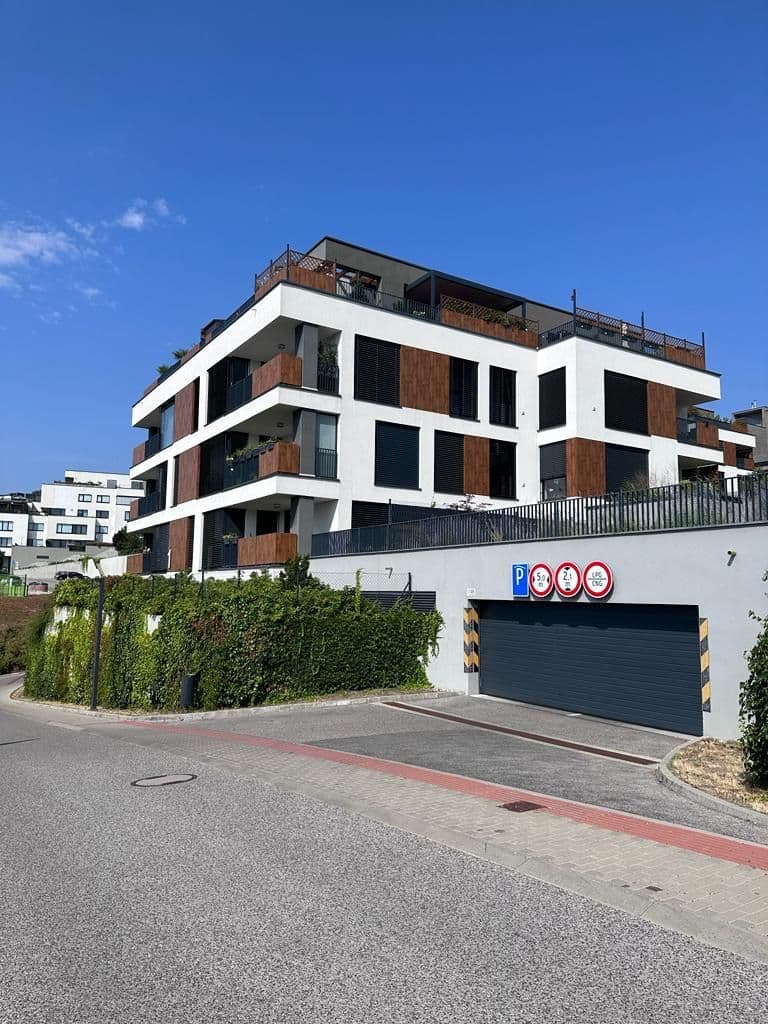 4 bedroom flat for sale, 119 m², Pod Vtáčnikom, Nové Mesto, Bratislavský Region 4 bedroom flat for sale, 119 m², Pod Vtáčnikom, Nové Mesto, Bratislavský Region