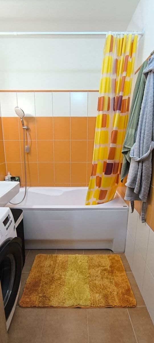 4 bedroom flat for sale, 78 m², Jedľová, Vrakuňa, Bratislavský Region 4 bedroom flat for sale, 78 m², Jedľová, Vrakuňa, Bratislavský Region