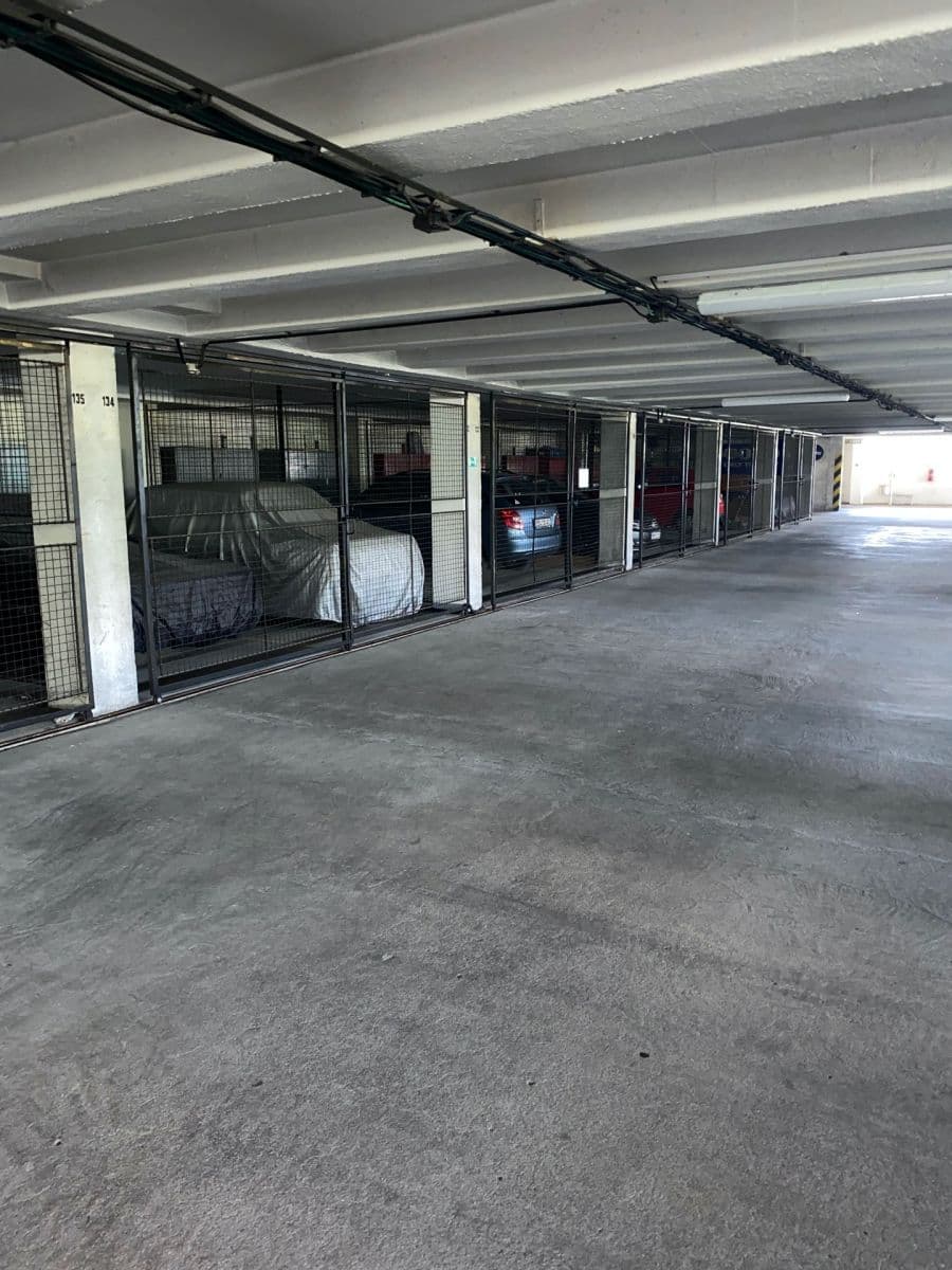 garage to rent, 26 m², Brno, Jihomoravský Region garage to rent, 26 m², Brno, Jihomoravský Region