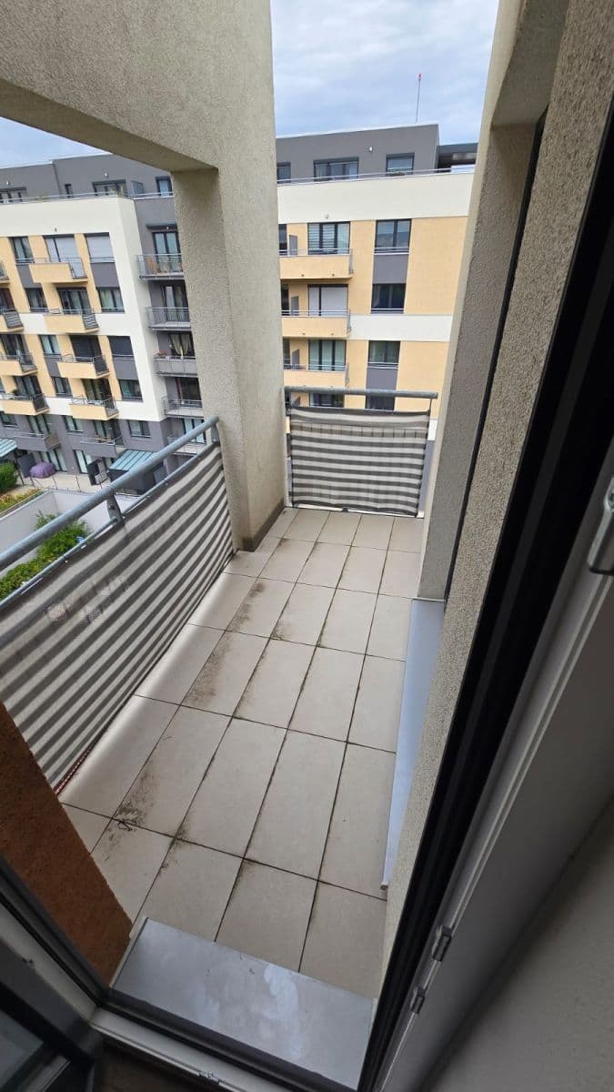 2 bedroom with open-plan kitchen flat to rent, 69 m², Do Zahrádek Ⅰ, Prague, Prague 2 bedroom with open-plan kitchen flat to rent, 69 m², Do Zahrádek Ⅰ, Prague, Prague