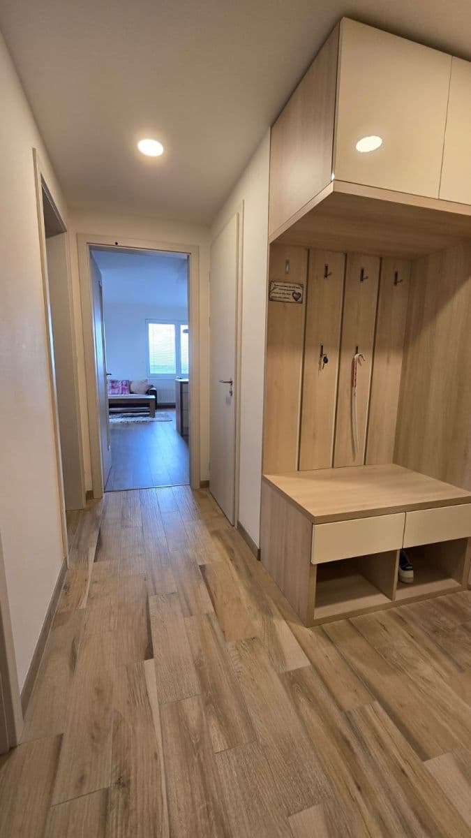 2 bedroom with open-plan kitchen flat to rent, 69 m², Do Zahrádek Ⅰ, Prague, Prague 2 bedroom with open-plan kitchen flat to rent, 69 m², Do Zahrádek Ⅰ, Prague, Prague